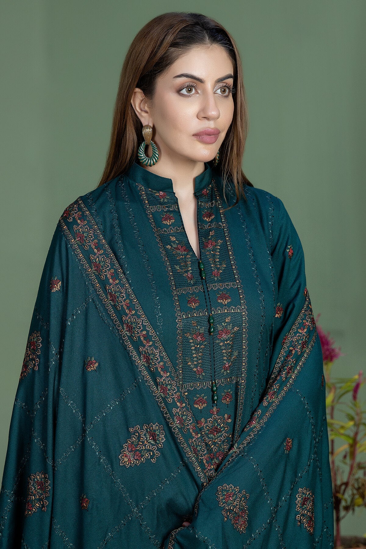 MOHAGNI EMBROIDERED LAWN UNSTICHED 3pc (SL-433)
