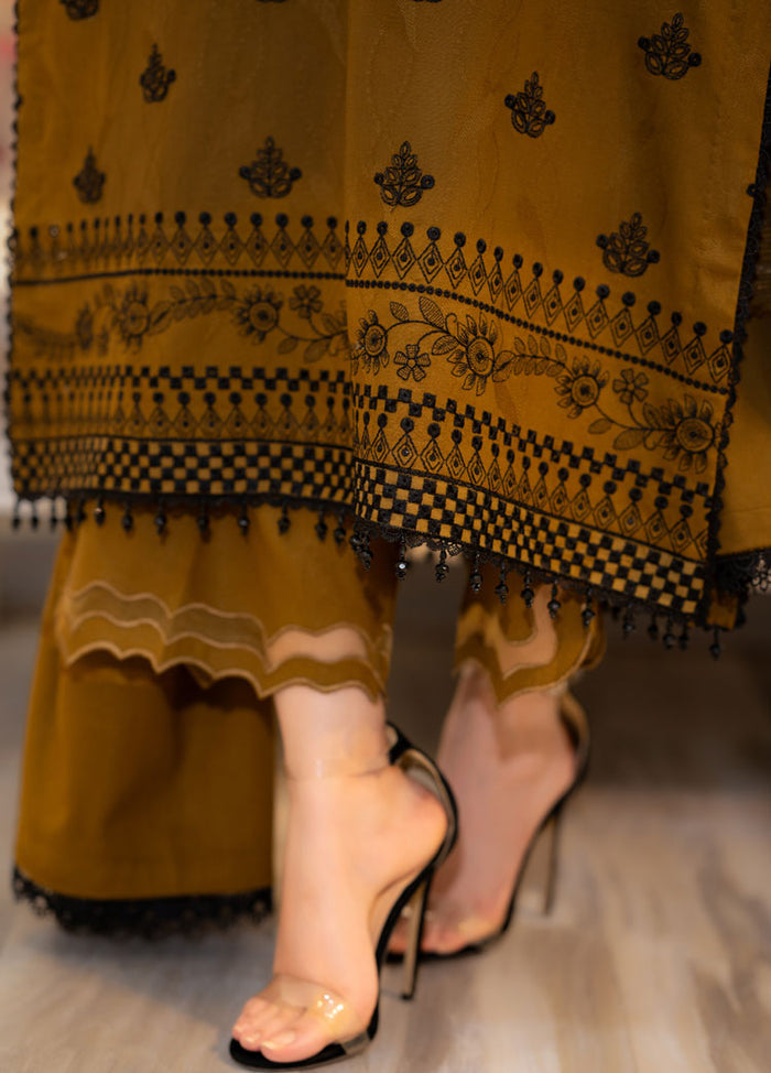 Zainii’s Mustard Embroidered Dhanak Unstiched 3pc WITH EMBROIDERED DHANAK SHAWL (SL-1155)