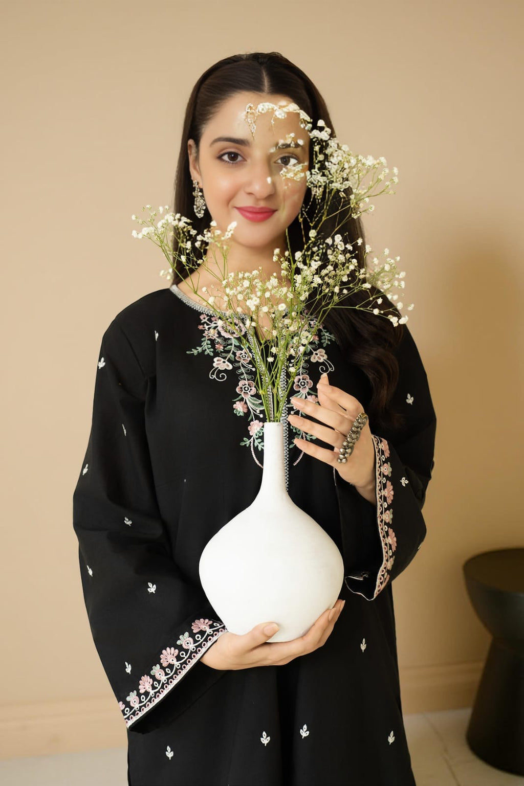 PEZWAAN-EMBROIDERED LUXURY LAWN 2pc (SL-1035)