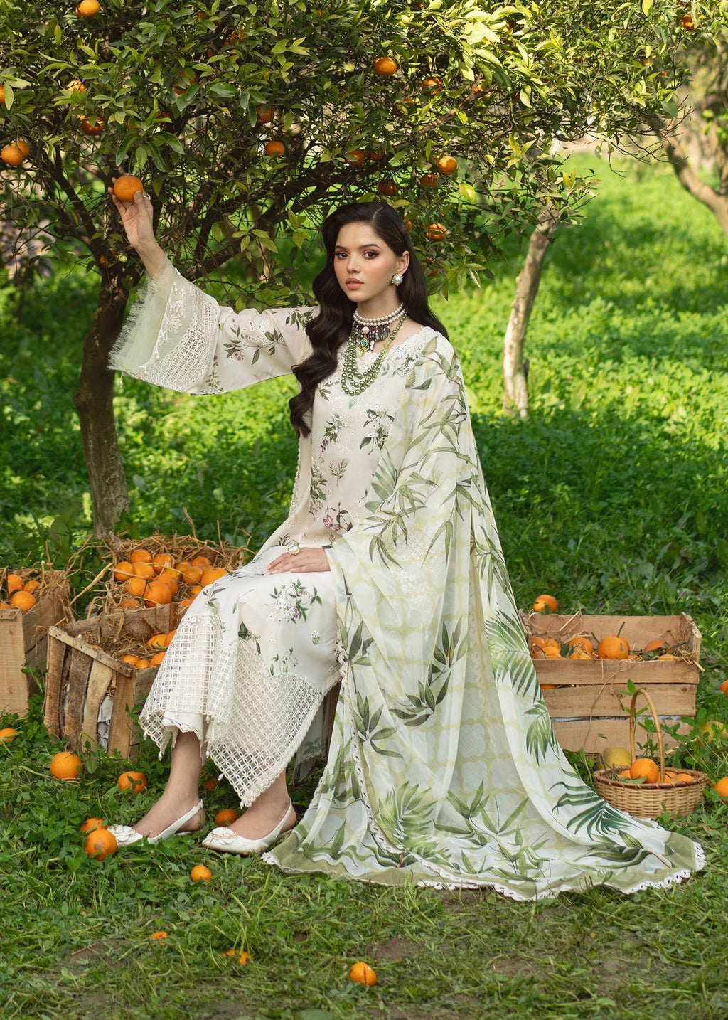 Sardinia White Tulip Printed Embroidered Lawn Unstiched 3pc (SL-556)