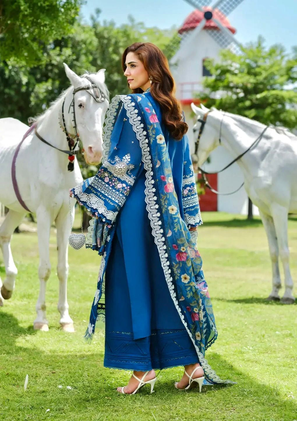 NOOR | KHAS | LUXURY EMBROIDERED LAWN 3pc | SL-2109