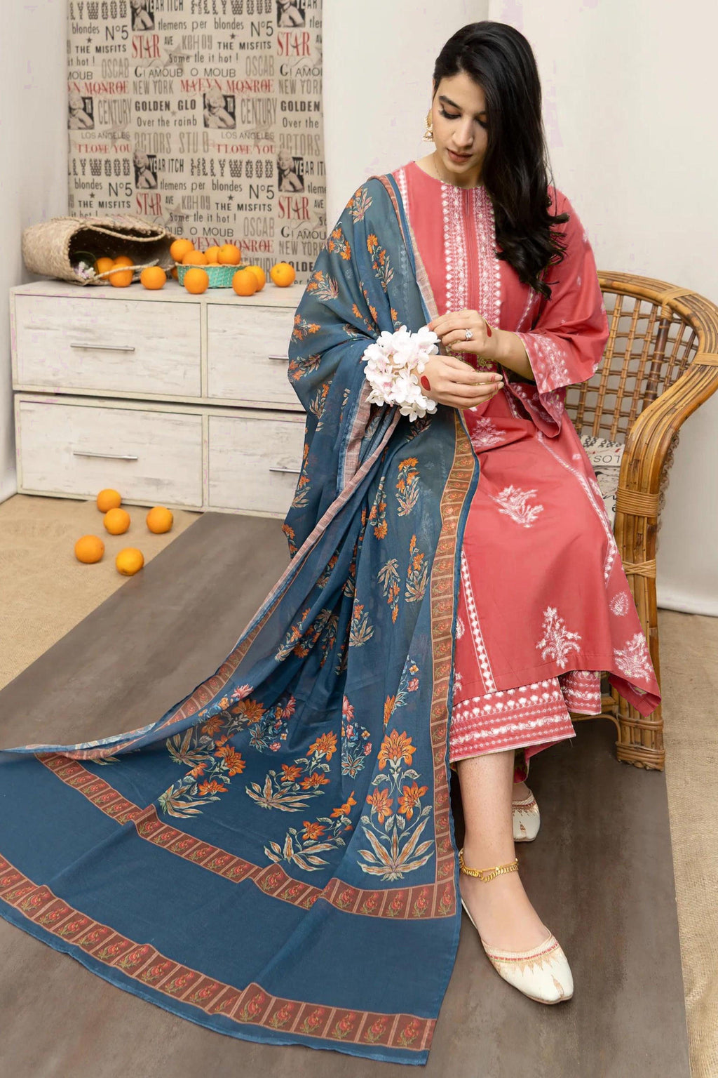 URGE EMBROIDERED LAWN UNSTICHED 3pc (SL-347)