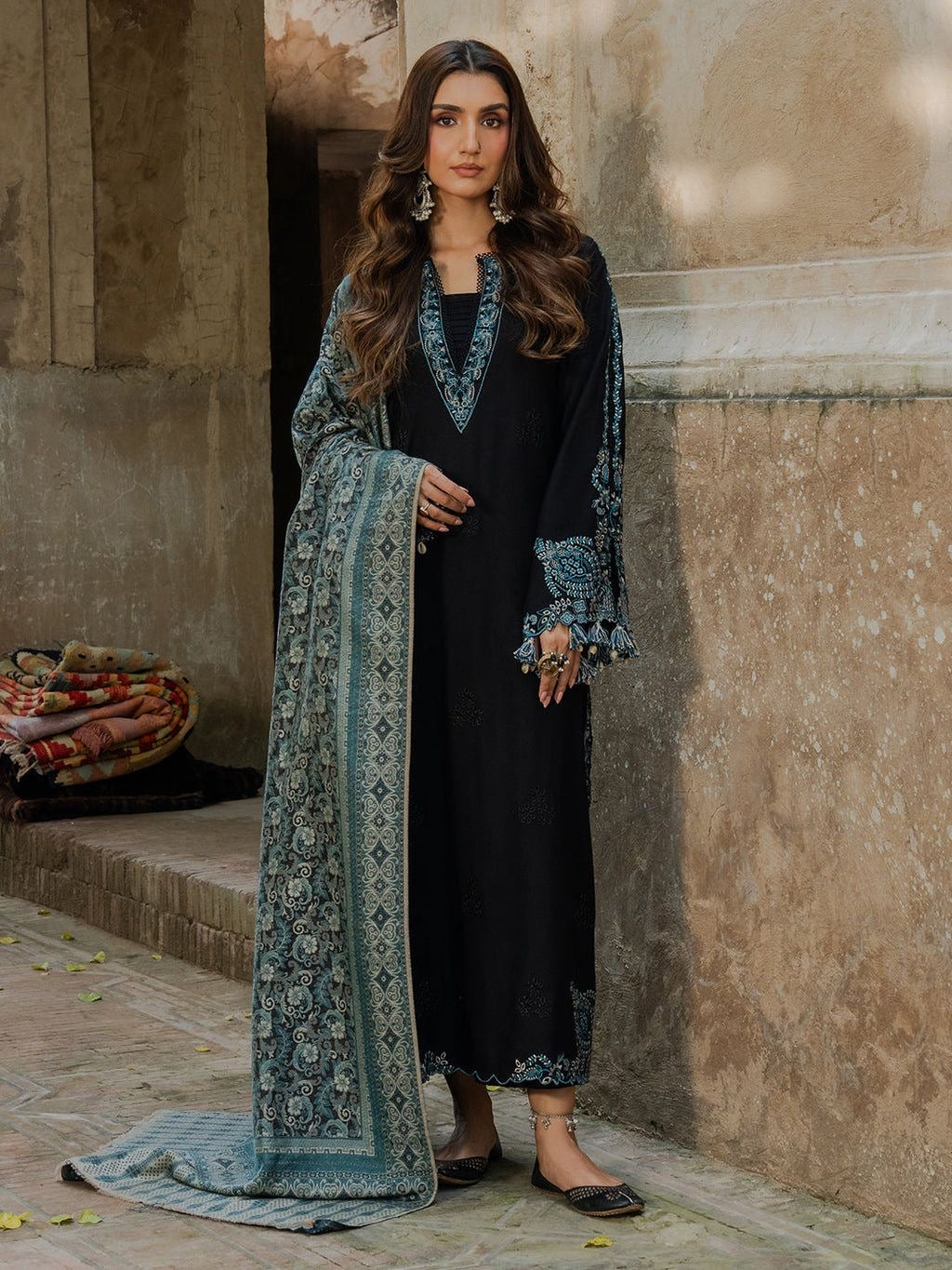 IZEL-LUXURY EMBROIDERED LAWN 3pc