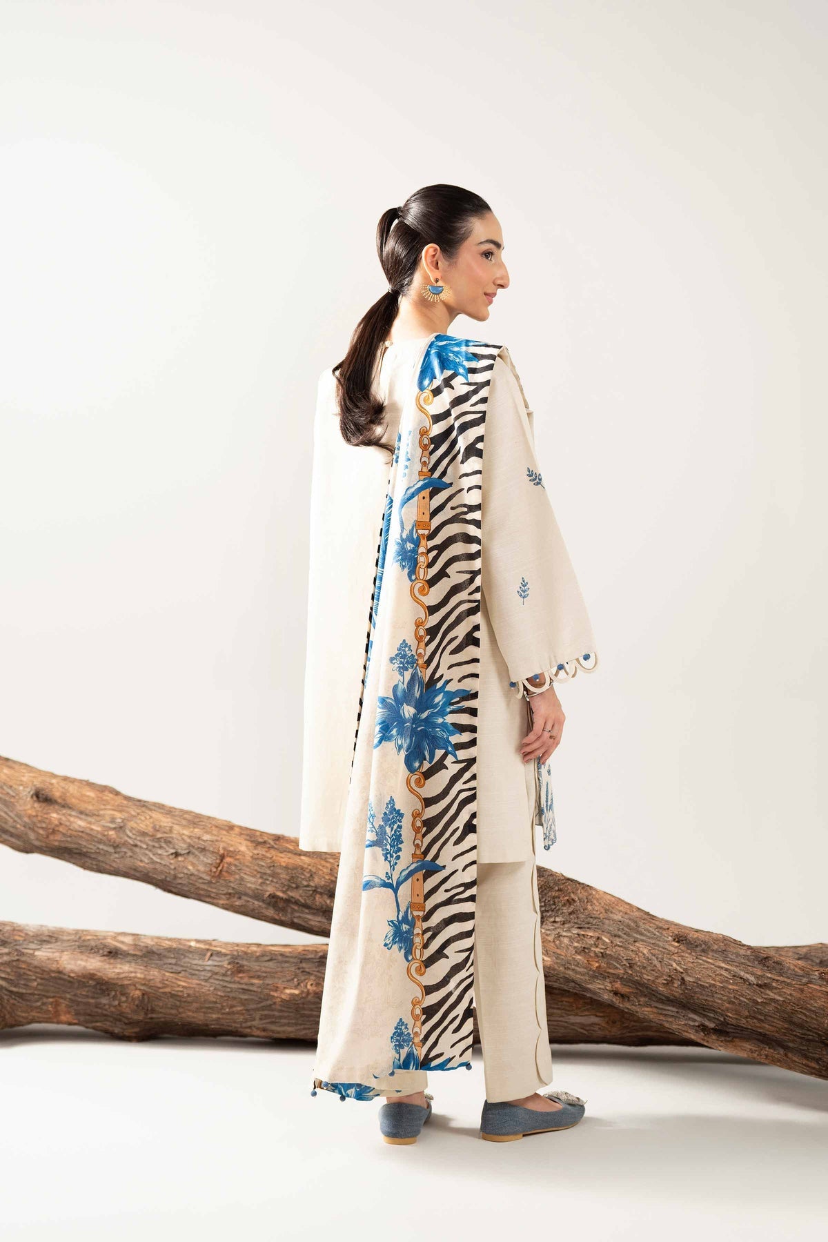 NISHAT-Embroidered Lawn Unstiched 3pc (SL-344)