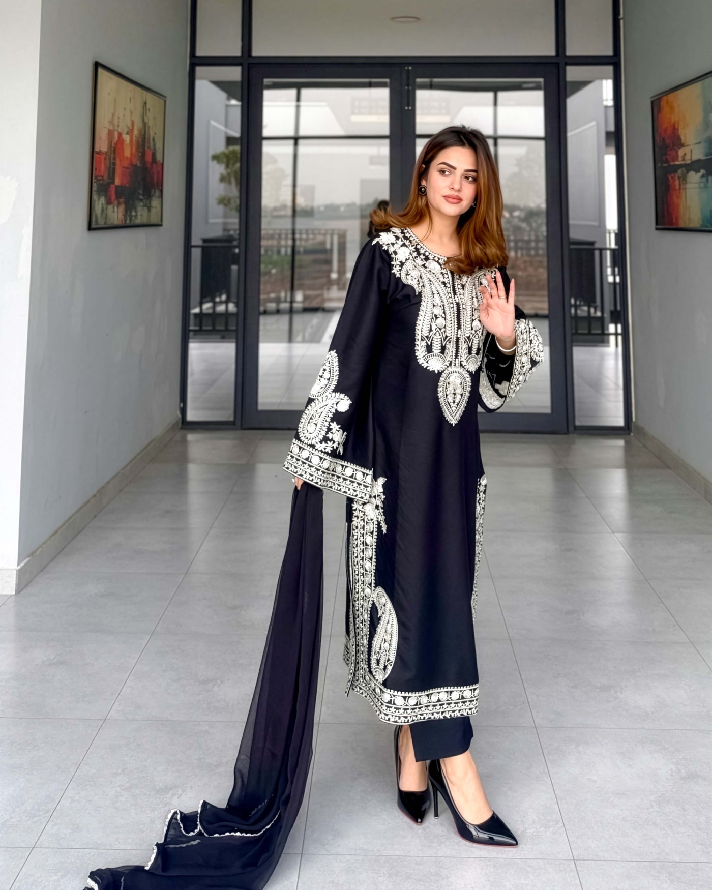 KAIRA BLACK EMBROIDERED LAWN 3pc (SL1035)
