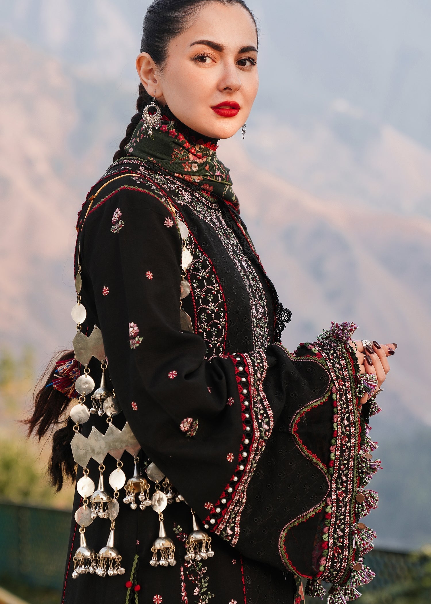 Heavy Embroidered Lawn 3pc