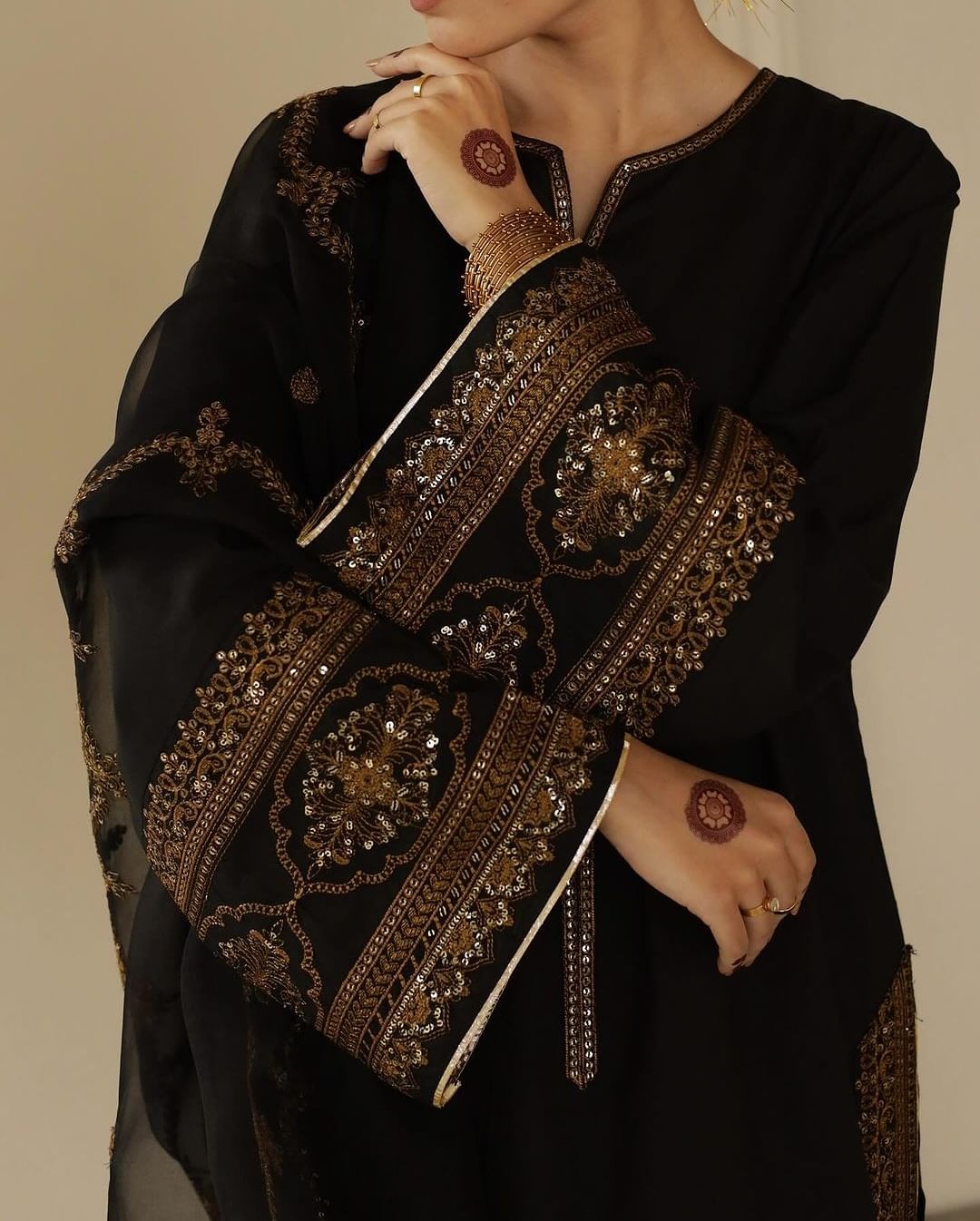 DYOT-HEAVY EMBROIDERED LAWN UNSTICHED 3pc (SL-1240)