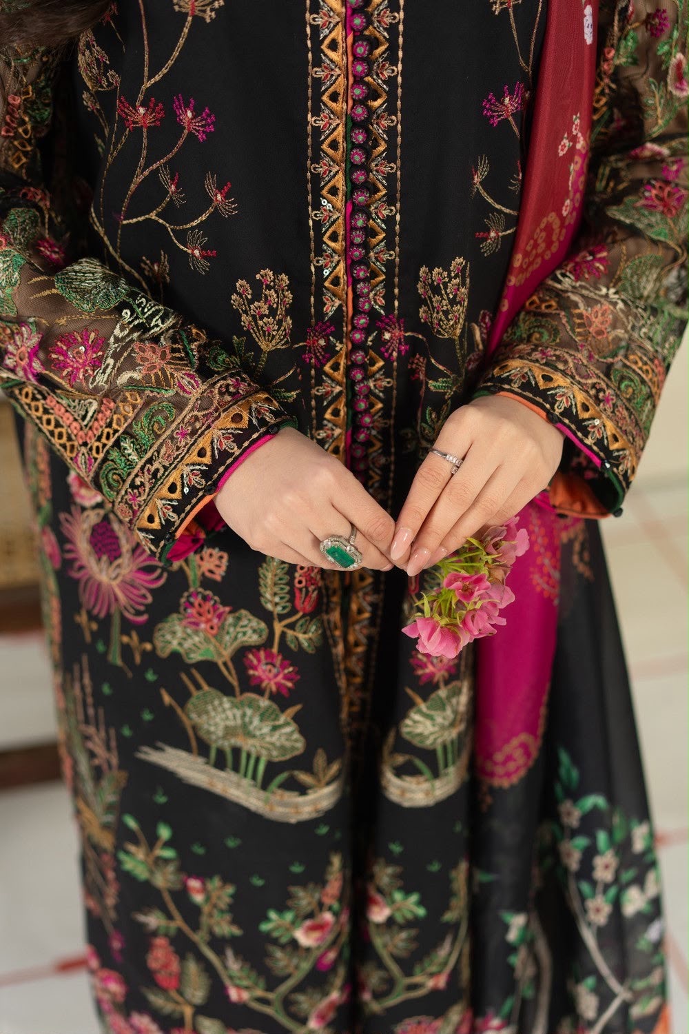 MARYAM&MARIA | LUXURY EMBROIDERED DHANAK 3pc | SL-933