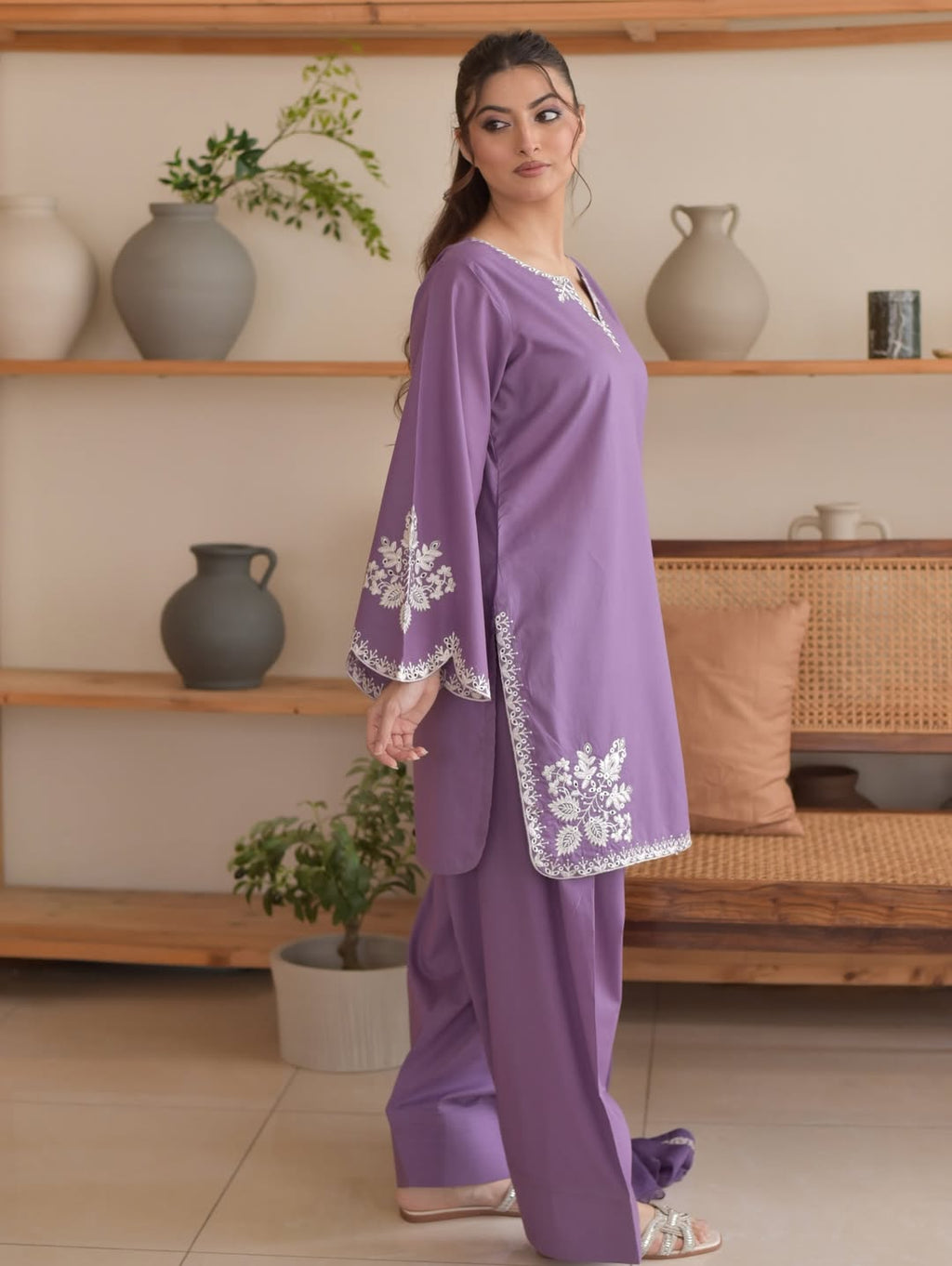 ASH-LUXURY EMBROIDERED LAWN 3pc (SL-6193)