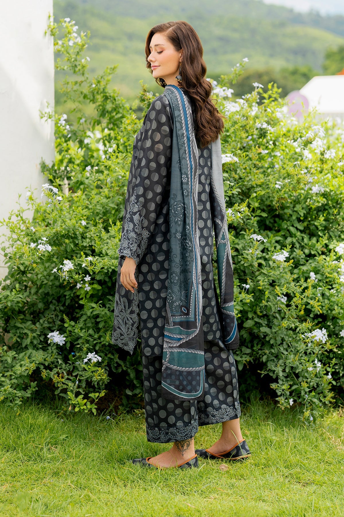 Baroque Printed Embroidered Unstiched Khaddar 3pc