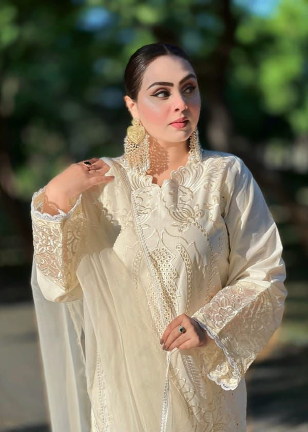 NISHA-CHIKANKARI EMBROIDERED LAWN UNTICHED 3pc