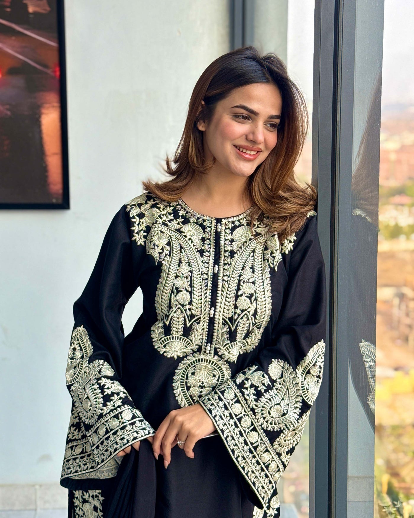 KAIRA BLACK EMBROIDERED LAWN 3pc (SL1035)