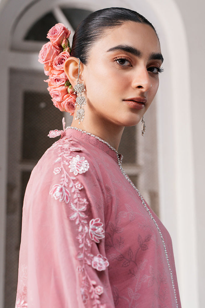 Heavy Embroidered Lawn 3pc