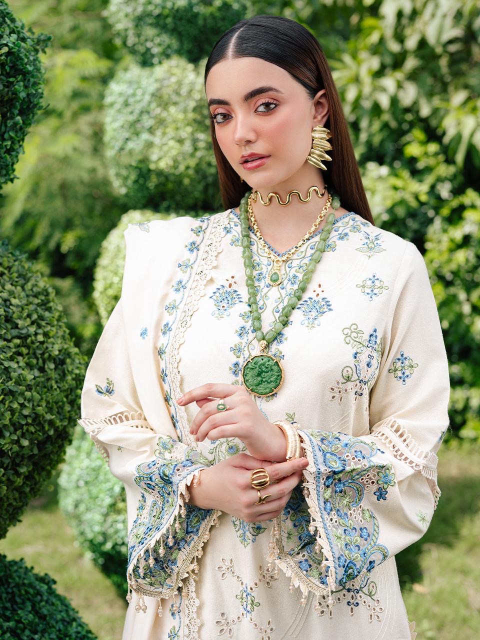 MAHNUR | LUXURY LAWN EMBROIDERED 3pc | SL-4398