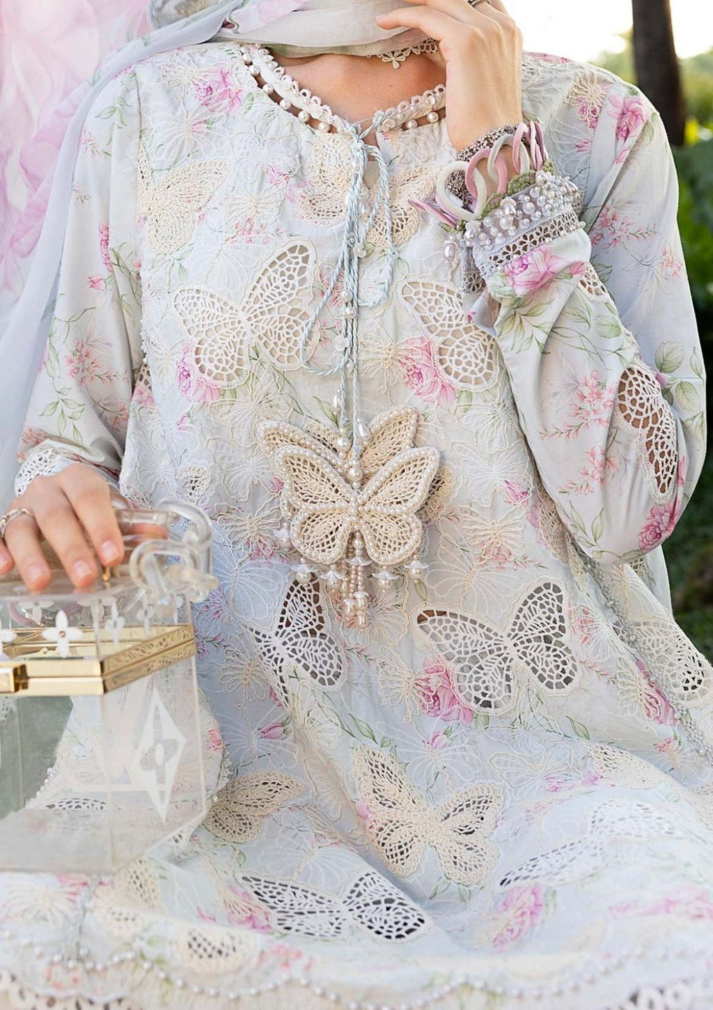 MARIA B | 🦋 PRINTED/ BORING EMBROIDERED LAWN UNSTICHED 3pc | SL-725