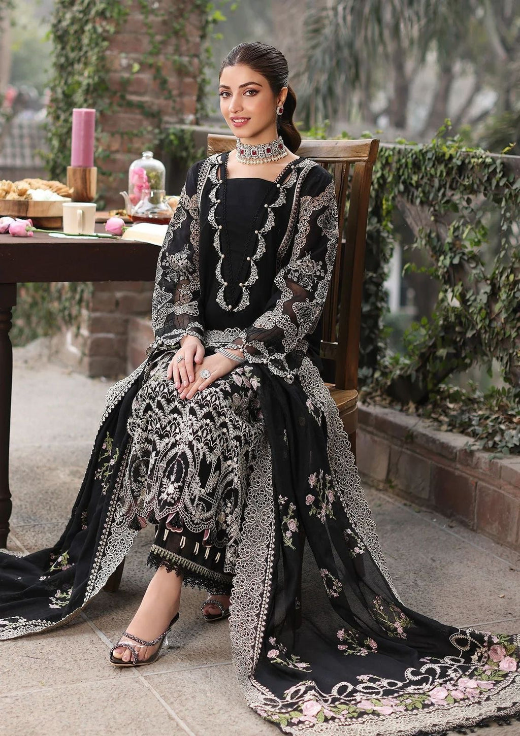 NOOR-KAHF PREMIUM-HEAVY EMBROIDERED LAWN 3pc (SL-1124)