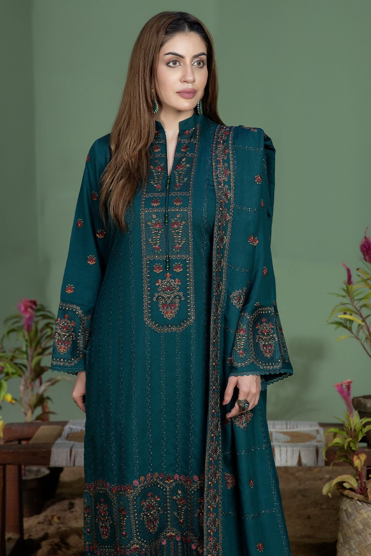 MOHAGNI EMBROIDERED LAWN UNSTICHED 3pc (SL-433)