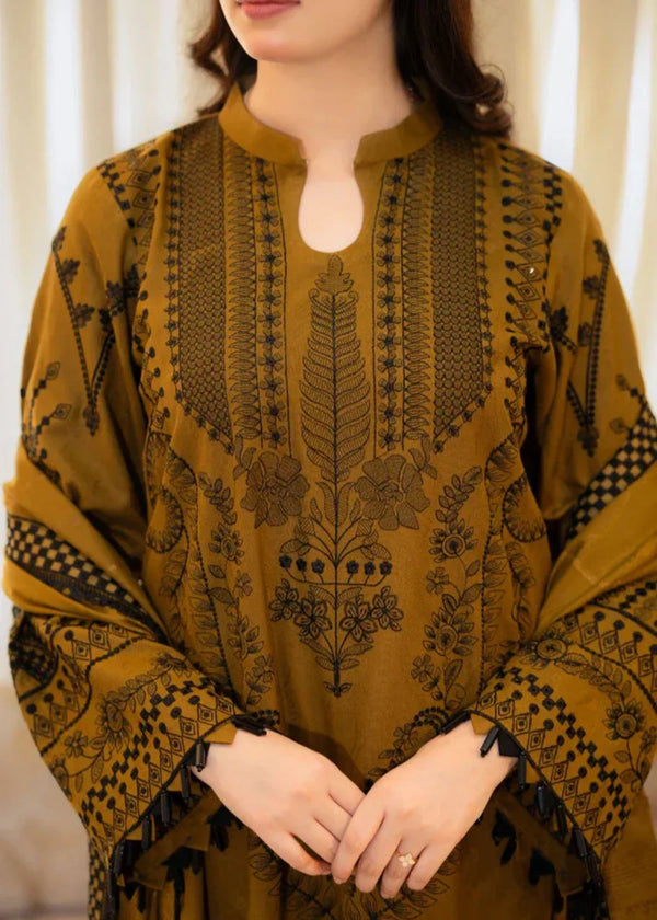 LIBAAS-HEAVY EMBROIDERED LAWN 3pc (SL-1247)