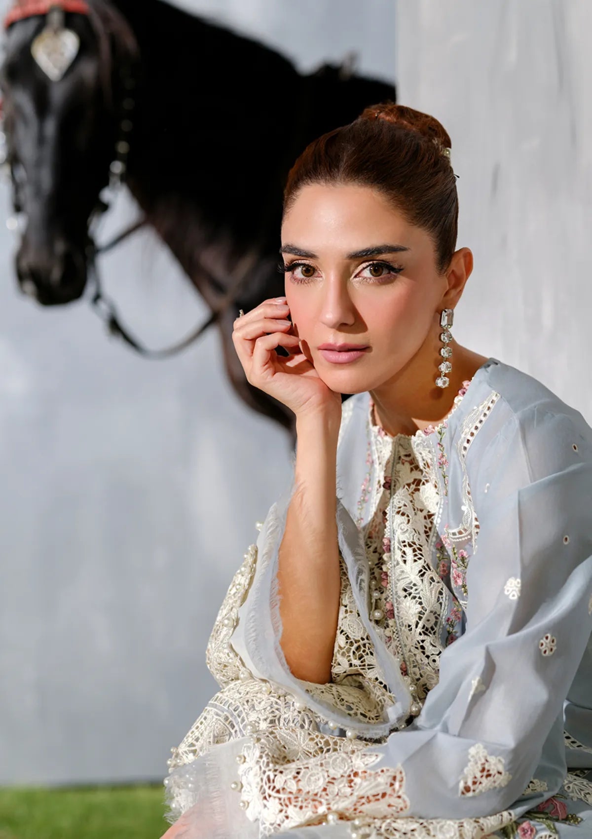 ELAF-HEAVY EMBROIDERED LAWN 3pc (SL-1655)